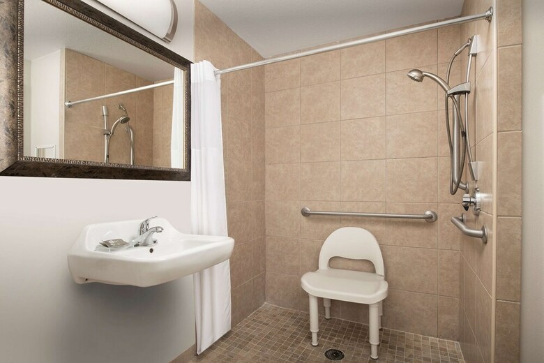 Hotel Country Inn & Suites By Radisson, Gainesville, Fl
