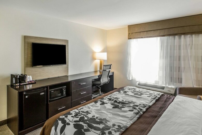 Hotel Sleep Inn & Suites