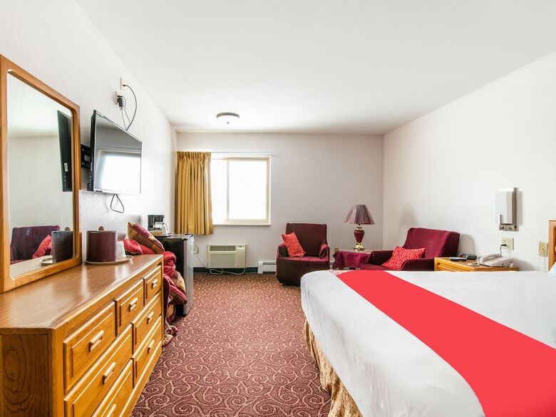Oyo Hotel Chesaning Route 52 & Hwy 57