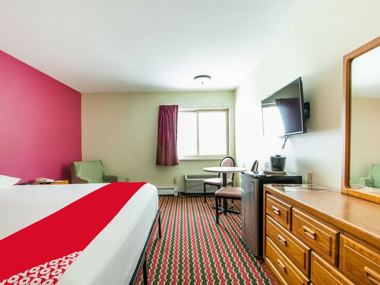 Oyo Hotel Chesaning Route 52 & Hwy 57