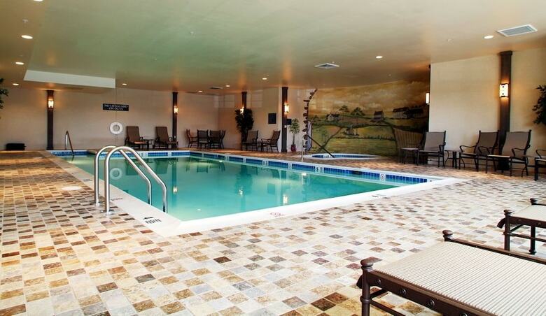 Normandy Farm Hotel And Conference Center