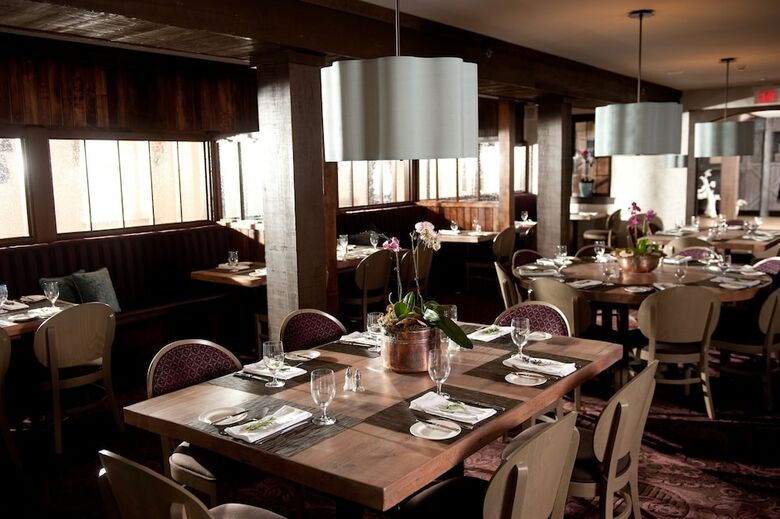 Normandy Farm Hotel And Conference Center