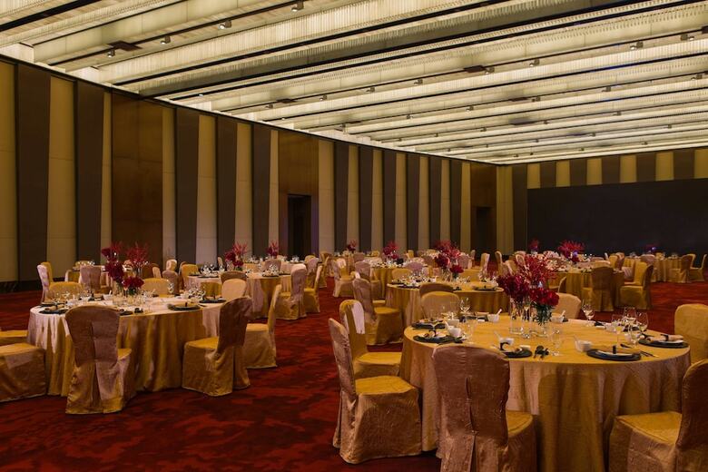 Renaissance Nanjing Olympic Centre Hotel