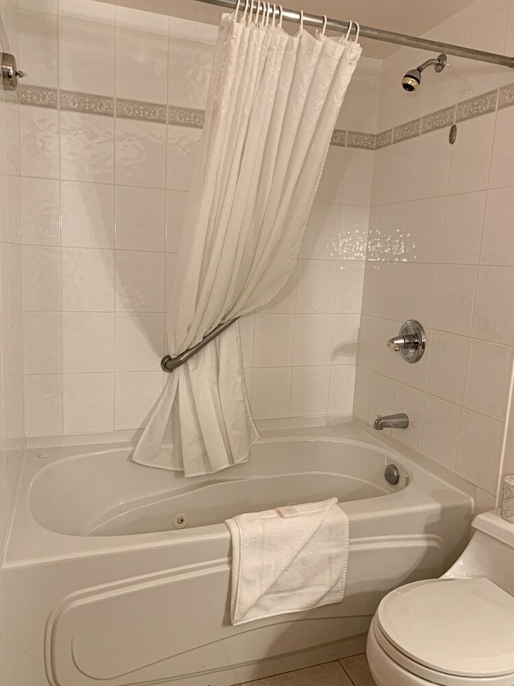 The Grand Hotel Nanaimo