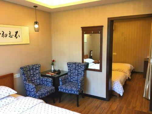 Hostal Longxinfang Garden Guest House