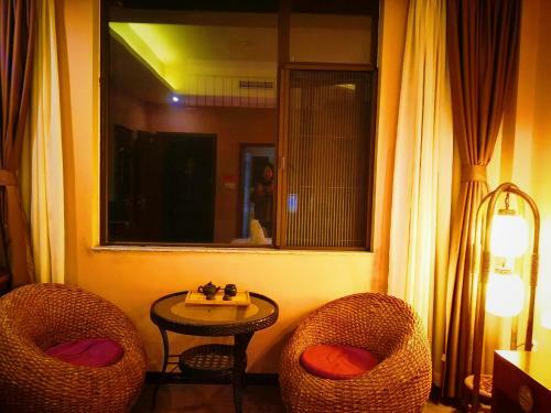 Hostal Longxinfang Garden Guest House