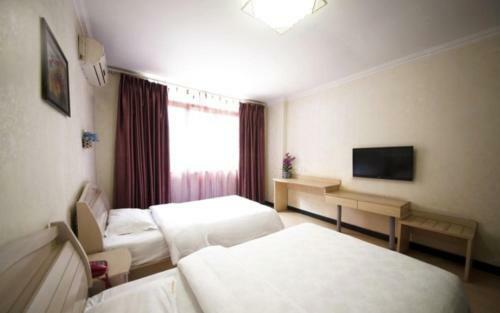 Yuhang Business Hotel