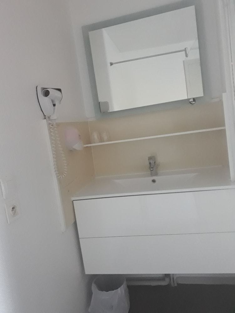 Brit Hotel Essentiel Troyes A�roport