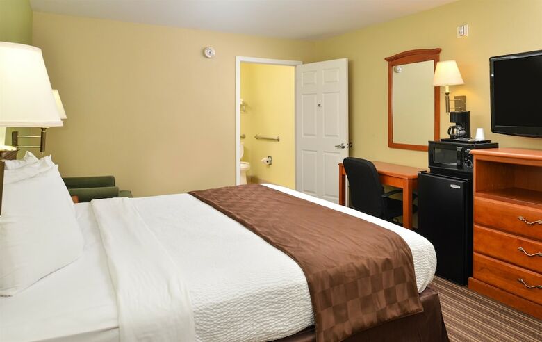 Motel Americas Best Value Inn & Suites University Ave