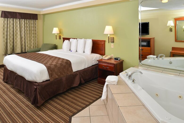 Motel Americas Best Value Inn & Suites University Ave