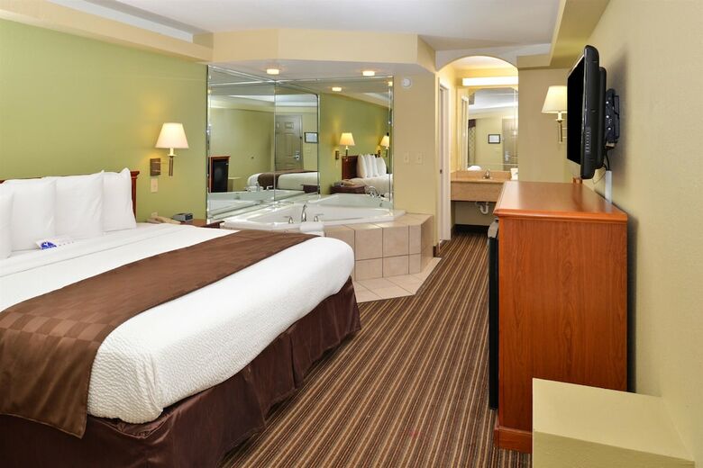 Motel Americas Best Value Inn & Suites University Ave
