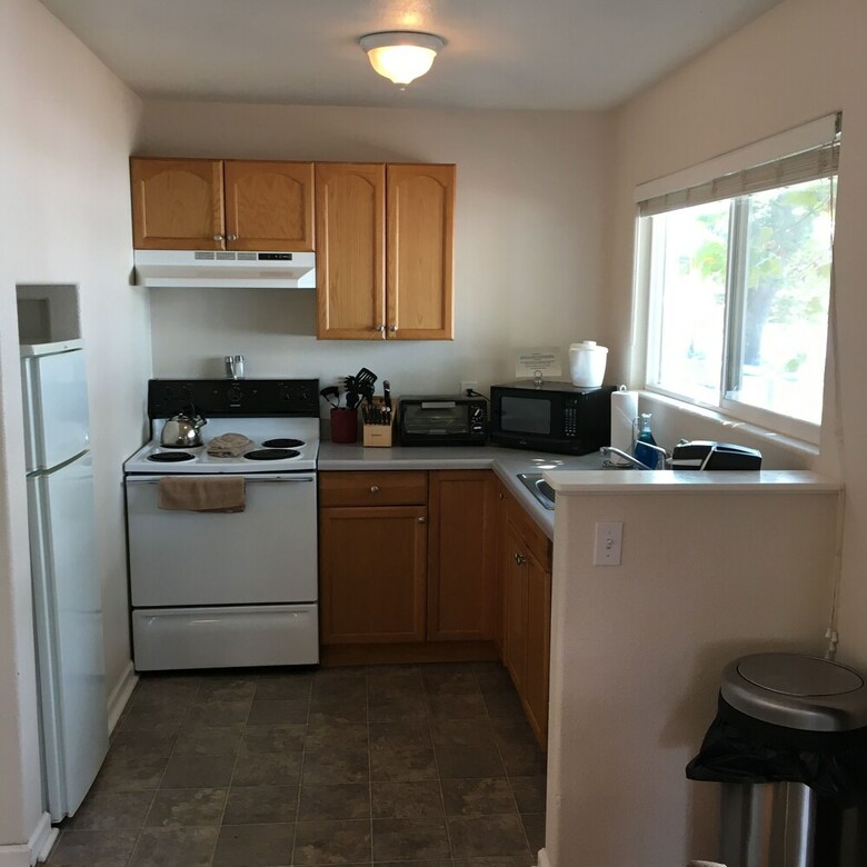 Clear Lake Cottages & Marina