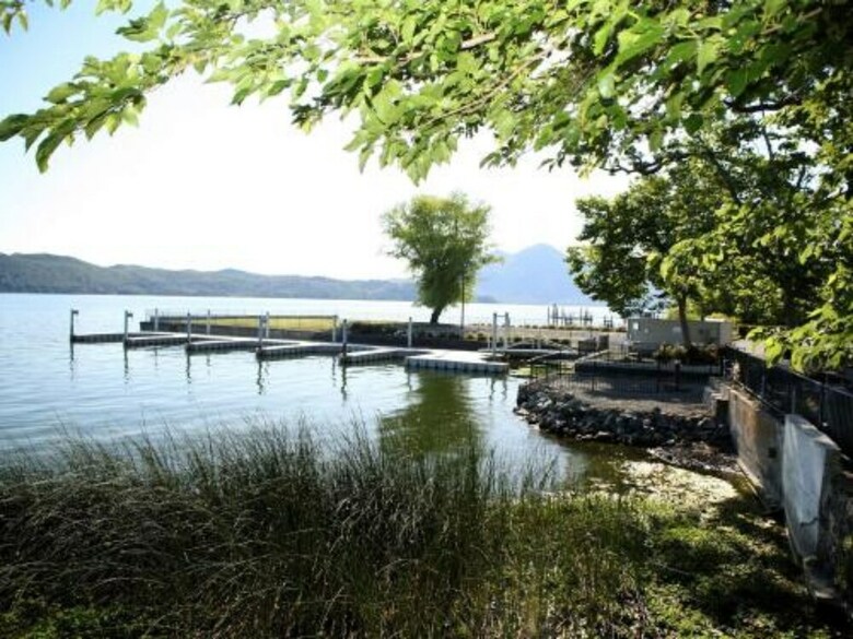 Clear Lake Cottages & Marina