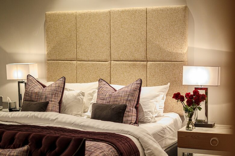 Barnett Hill - Luxury Hotel