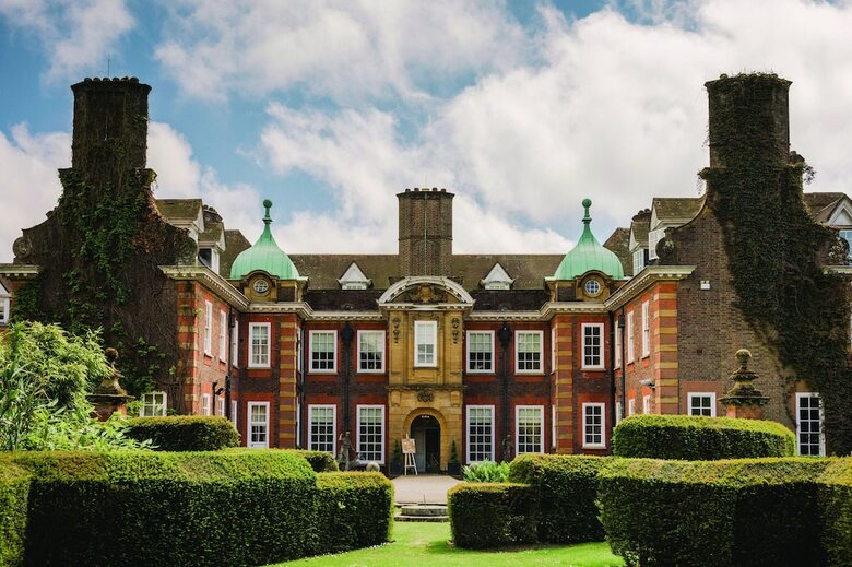 Barnett Hill - Luxury Hotel
