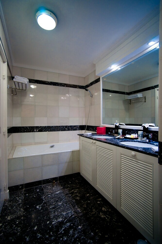 Aparthotel Saigon Domaine Luxury Residences