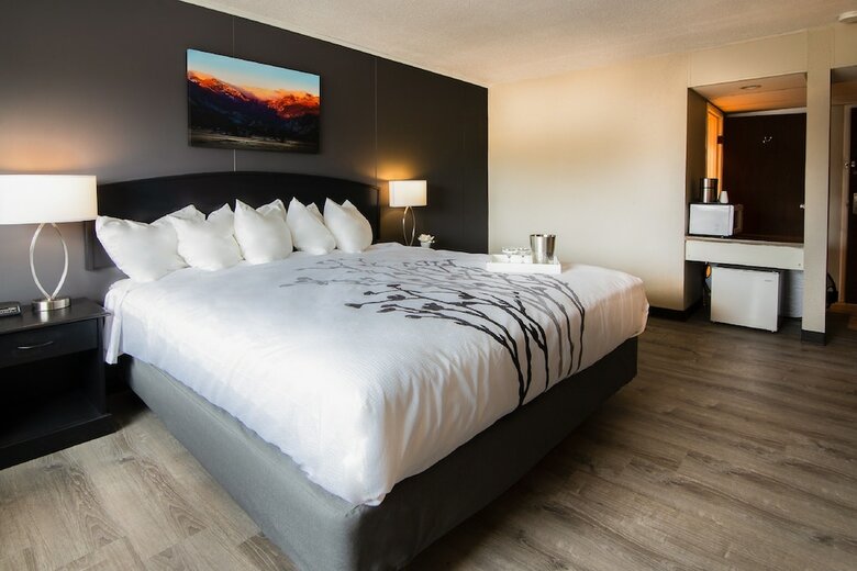 Rocky Mountain Hotel & Conference Center