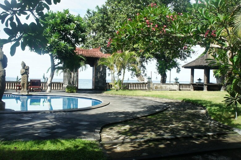 Hotel Batu Bolong Cottages