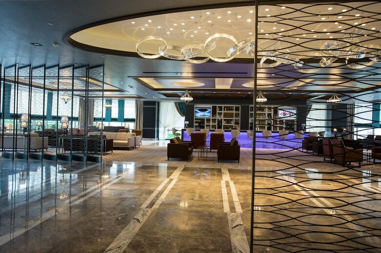 Royal Stay Palace Hotel