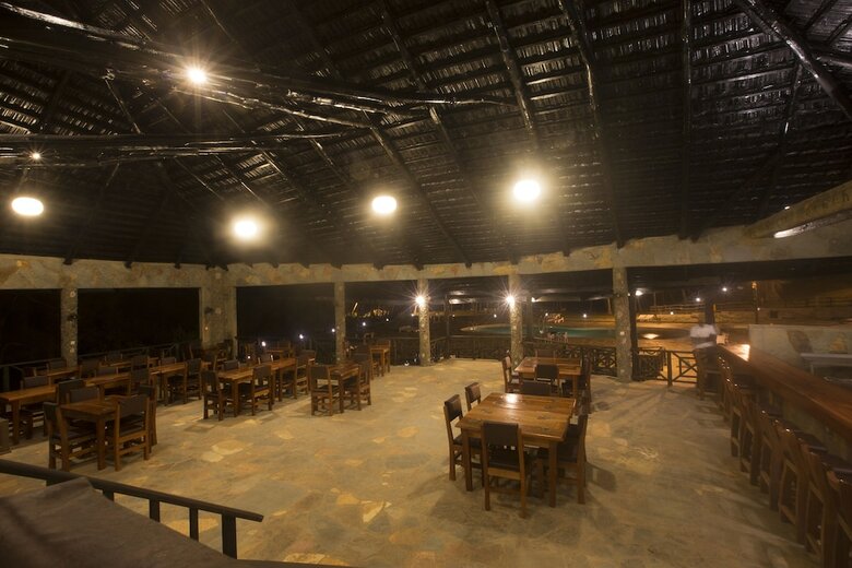 Hotel Axim Beach Resort