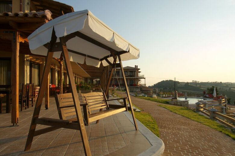 Akritas Ef Zin Villas & Suites