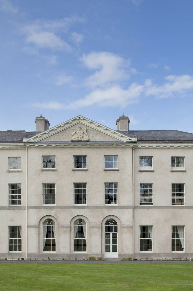 Hotel Farnham Estate Spa & Golf Resort