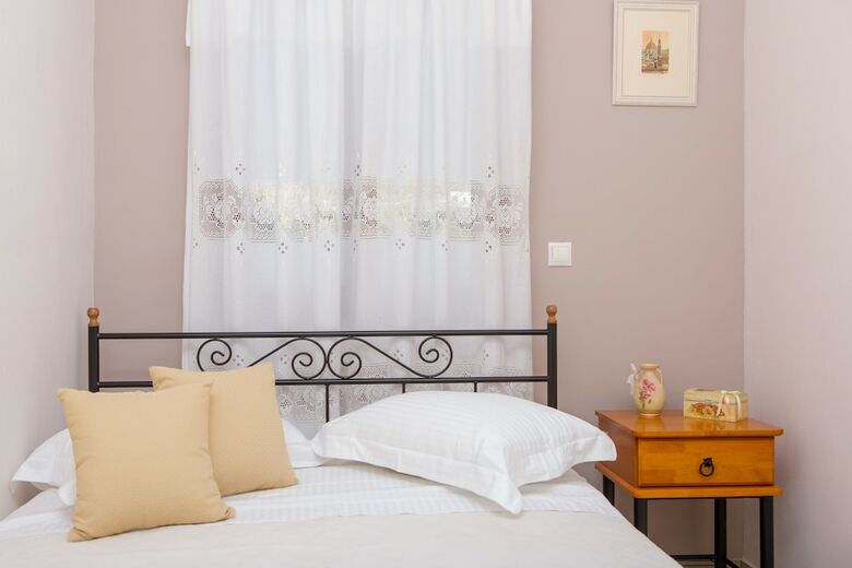 Villa Of Roses