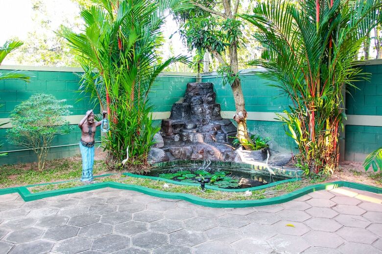 Hotel Negombo Village
