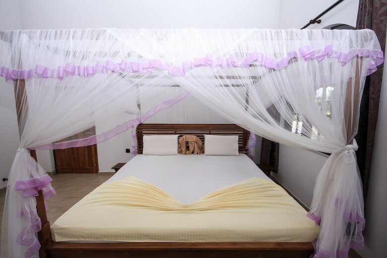 Hotel Negombo Village