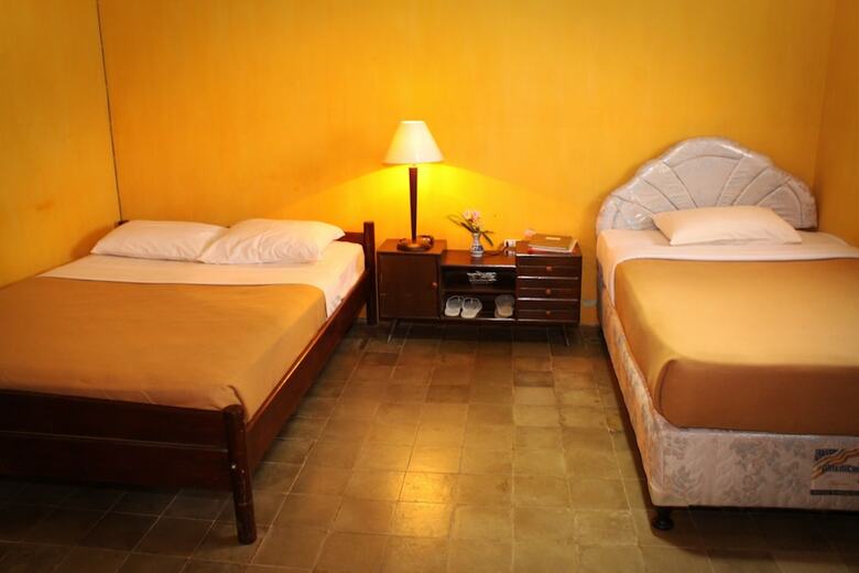 Hotel Guru Ratna Homestay