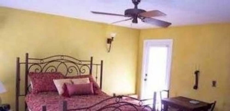 The Lakehouse Bed & Breakfast