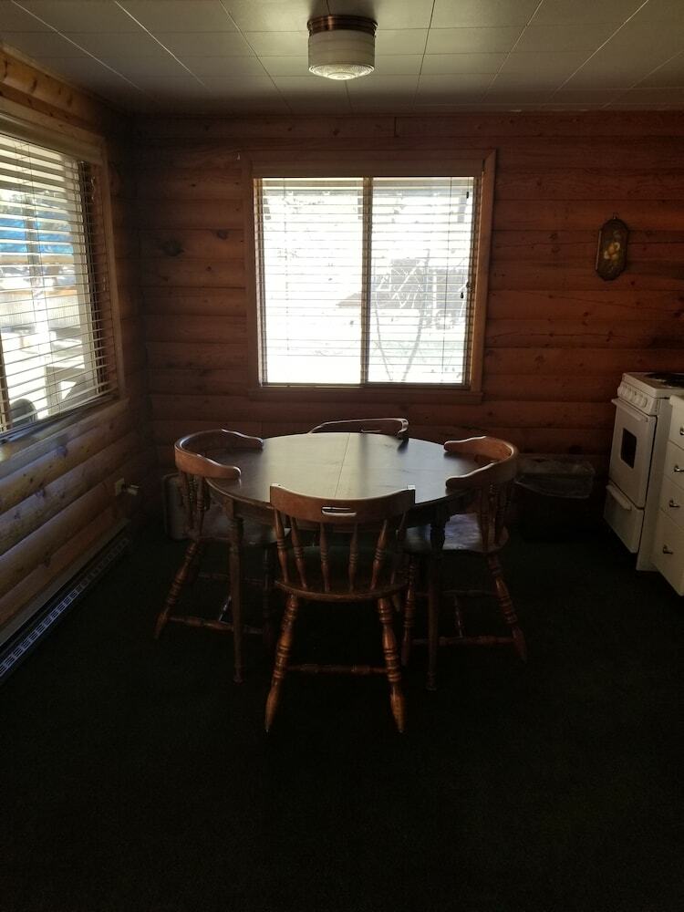 Motel Sourdough Lodge