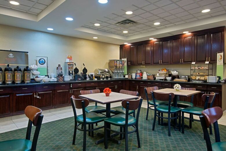 Hotel Country Inn & Suites By Radisson, Hampton, Va