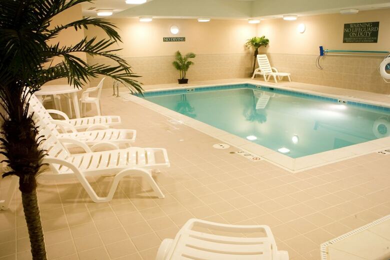 Hotel Country Inn & Suites By Radisson, Hampton, Va