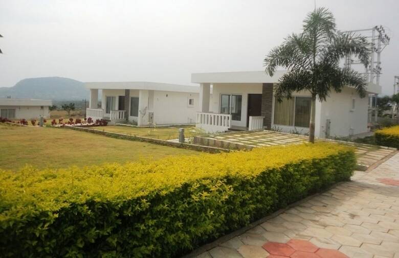Hotel Bahri Beautiful Country