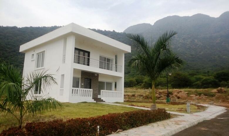 Hotel Bahri Beautiful Country