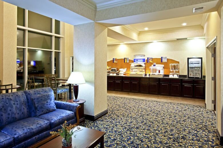 Holiday Inn Express Hotel & Suites Frankfort