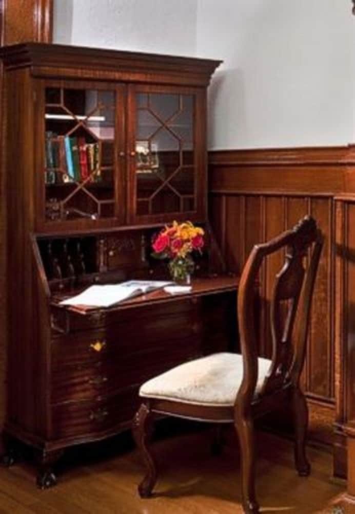 Bed & Breakfast American Guest House