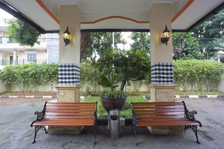 Hotel Reddoorz @ Pejaten Raya