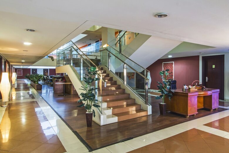Hotel Reddoorz Plus Near Rs Pertamina