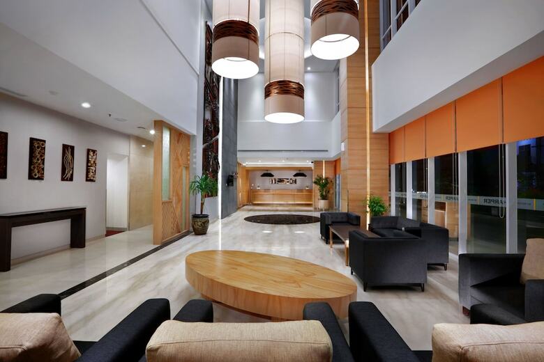 Hotel Harper Mt Haryono By Aston
