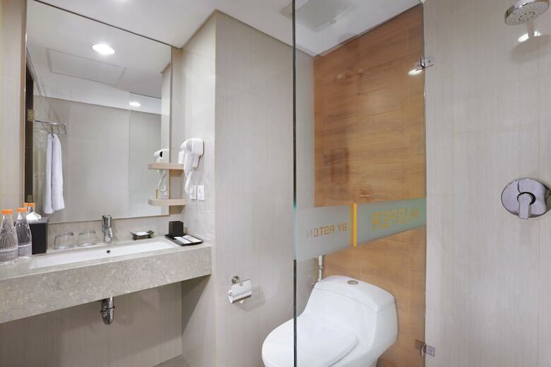 Hotel Harper Mt Haryono By Aston