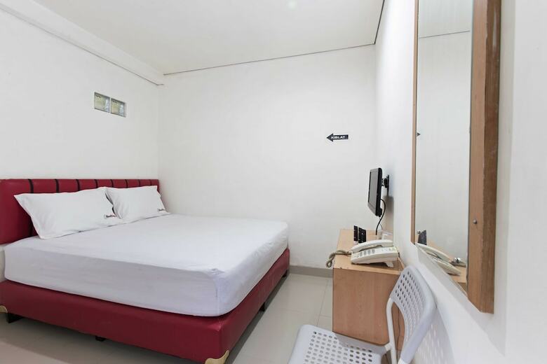 Hotel Reddoorz Plus @ Jalan Pemuda Jakarta