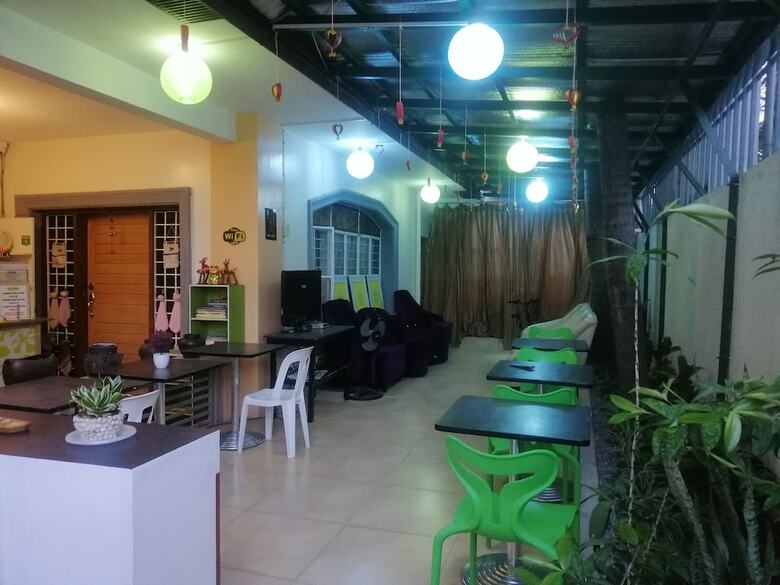Hostal Yuj Inn - Hostel