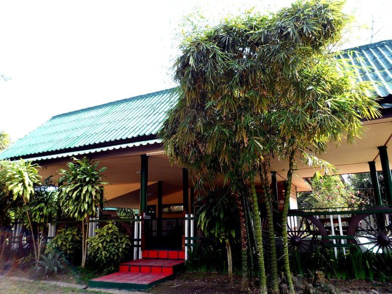 Hotel Khunnam Rimtarn Resort