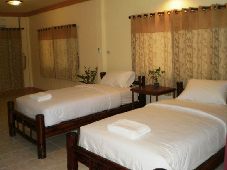 Hotel Khunnam Rimtarn Resort