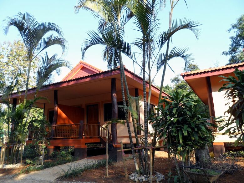 Hotel Khunnam Rimtarn Resort