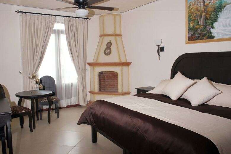Hotel Feregrino