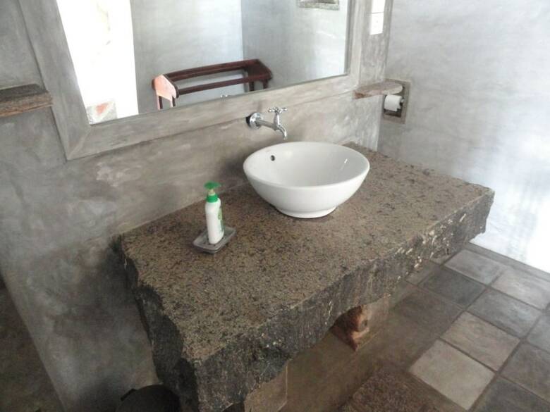 Hotel Serendip Stone Bungalow