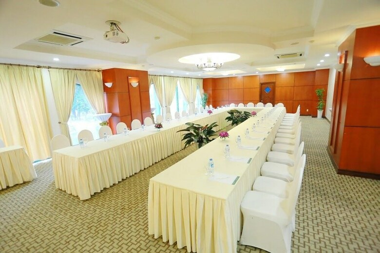 Nam Cuong Hai Phong Hotel